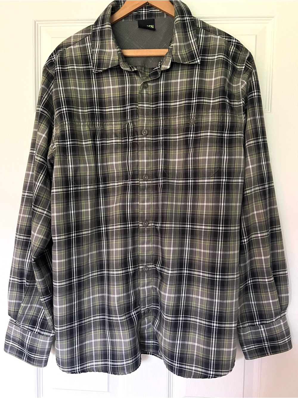 Kipper Men's Olive and Black Plaid Button-Up Shirt- L